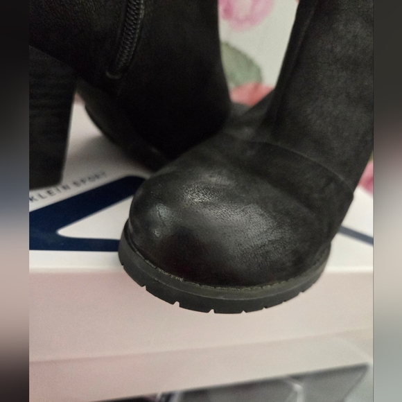 Clarks 3 inch Stacked Heel Suede Boot - USED - Picture 8 of 15